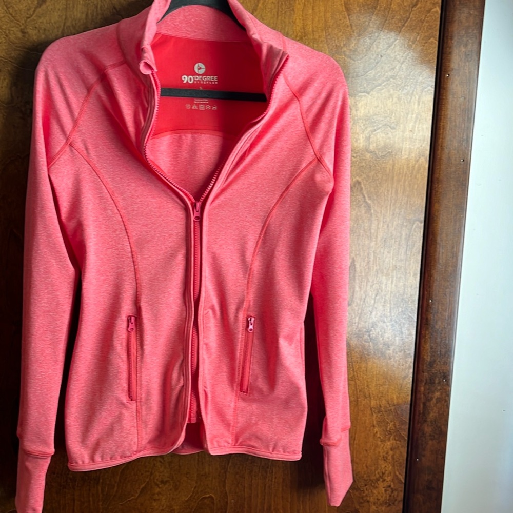 90° by reflex, athletic jacket size small